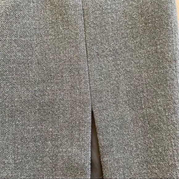 Carven Paris absolutely gorgeous structured skirt. - Picture 2 of 12